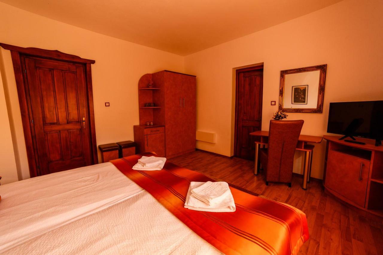 Pensiunea Eva Bed & Breakfast Sovata Ngoại thất bức ảnh