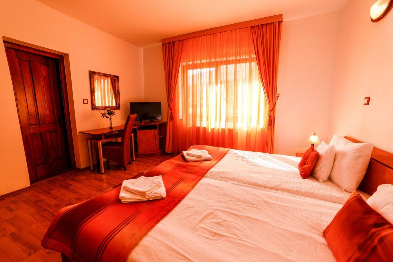 Pensiunea Eva Bed & Breakfast Sovata Ngoại thất bức ảnh